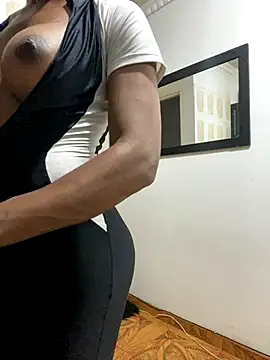 Snapshot of sweetsarabig22cm chatting on 09-09-25, 02:22 sweetsarabig22cm online show from 09-09-25, 02:22