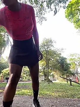 Snapshot of sweetsarabig22cm chatting on 09-23-25, 12:52 sweetsarabig22cm online show from 09-23-25, 12:52