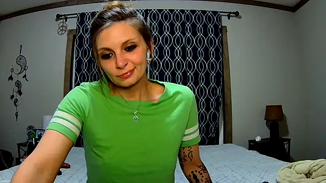 Snapshot of ZeelaXoXo chatting on 02-02-25, 06:37 ZeelaXoXo online show from 02-02-25, 06:37