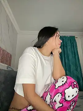 Kimmymadison- online show from 04-29-26, 05:00