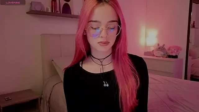 Roxxy mora online show from 12-03-25, 10:19