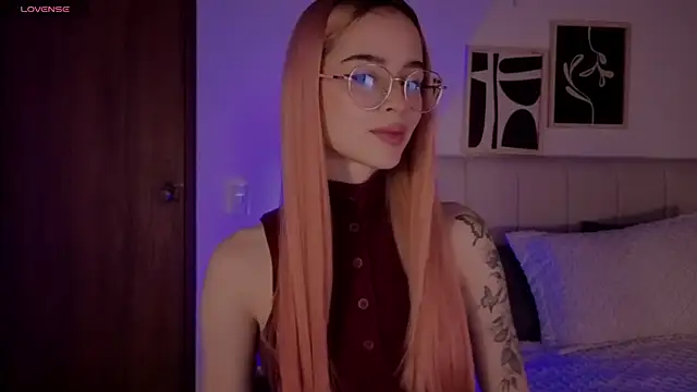 Roxxy mora online show from 02-06-26, 10:46