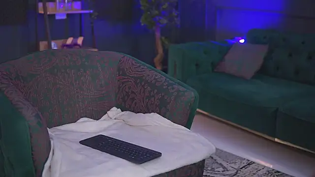 RaquelleVon online show from 03-01-25, 04:11