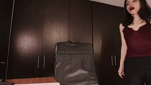 Snapshot of Edranah chatting on 07-06-26, 10:34 Edranah online show from 07-06-26, 10:34