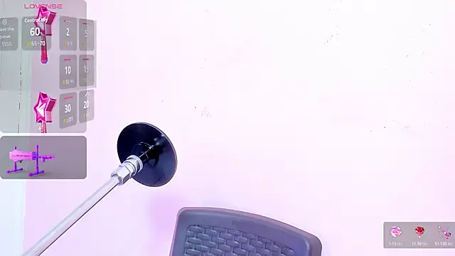 Snapshot of lola_clit chatting on 11-09-25, 12:03 lola clit online show from 11-09-25, 12:03