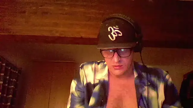 Bigthroaterboy online show from 01-02-25, 07:07