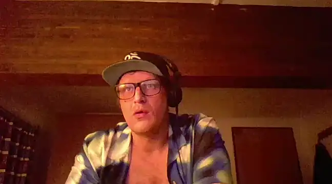 Bigthroaterboy online show from 01-04-25, 07:13