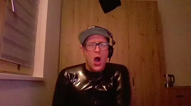 Bigthroaterboy online show from 02-16-25, 12:52