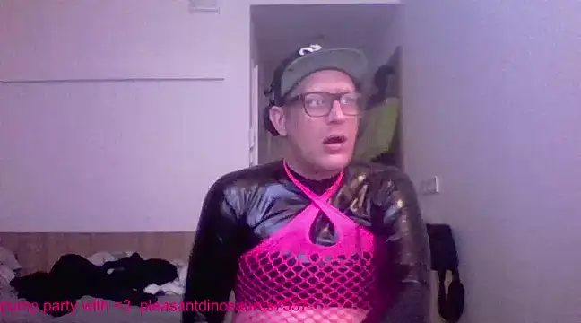 Bigthroaterboy online show from 03-07-25, 10:02