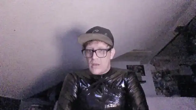 Bigthroaterboy online show from 11-11-25, 09:26