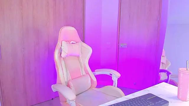 angelinalodge1 online show from 01-29-25, 03:22