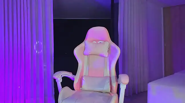 angelinalodge1 online show from 02-24-25, 12:52