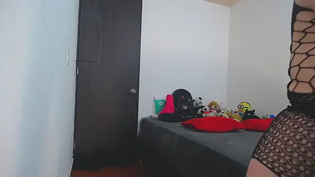 Snapshot of lili_peach chatting on 05-12-26, 10:29 lili peach online show from 05-12-26, 10:29