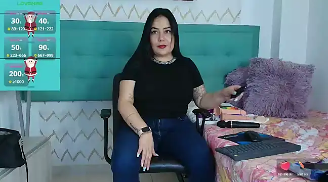 Snapshot of galatea_rous chatting on 12-14-24, 12:44 galatea rous online show from 12-14-24, 12:44