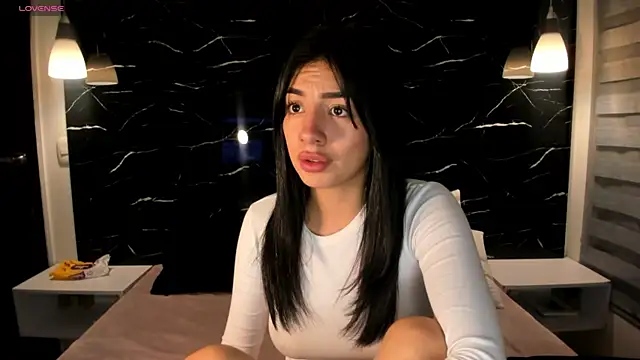 ANTONELLA  ROUSE  online show from 12-27-24, 07:51