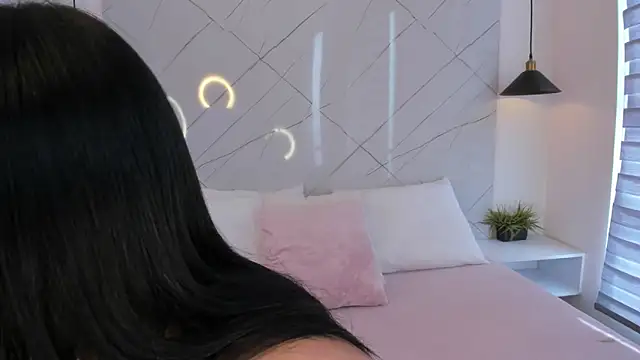 Snapshot of ANTONELLA__ROUSE_ chatting on 09-28-25, 01:27 ANTONELLA ROUSE online show from 09-28-25, 01:27