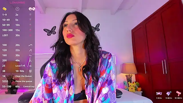 LyaEvanss online show from 01-08-25, 02:03