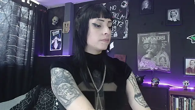 Snapshot of Goddess_Mortem chatting on 04-21-26, 06:12 Goddess Mortem online show from 04-21-26, 06:12