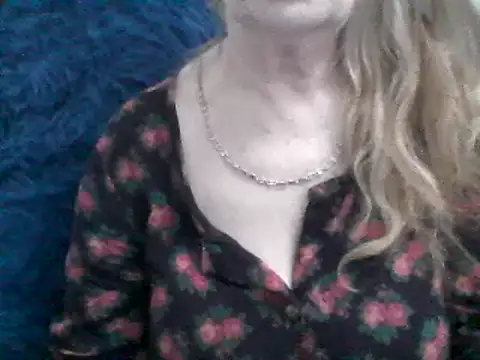 CarlyTreat online show from 12-18-24, 04:17