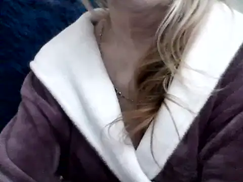 CarlyTreat online show from 01-11-25, 05:18