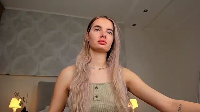 Erika Carpenter online show from 11-07-25, 11:38