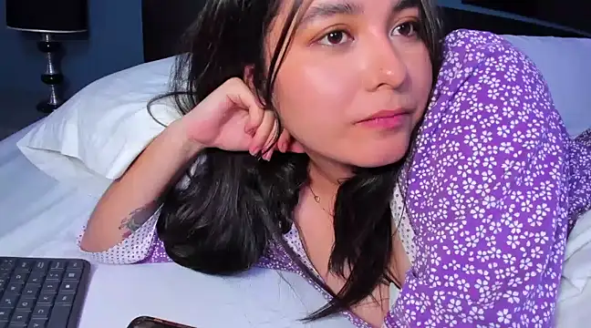 Liana Bernocchi online show from 02-13-25, 01:50