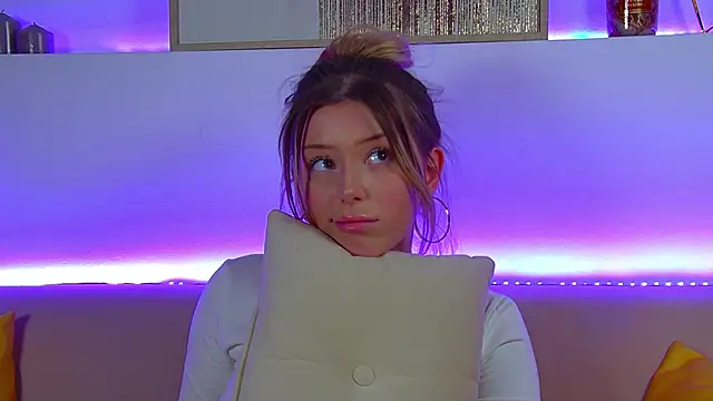 LiliaBianka online show from 02-28-25, 03:59