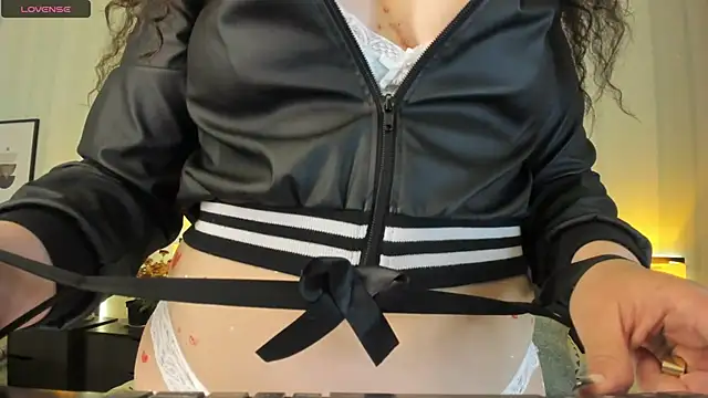 Valeria  soler online show from 02-14-25, 09:21