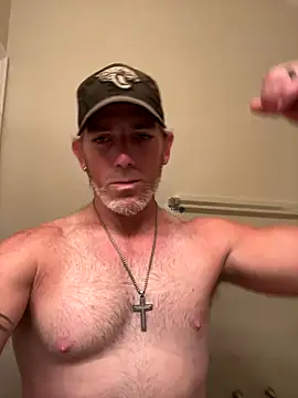 Snapshot of Maxgirthx chatting on 10-21-25, 11:33 Maxgirthx online show from 10-21-25, 11:33