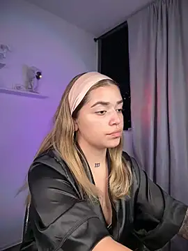 JoselinFlower  online show from 11-23-25, 02:44