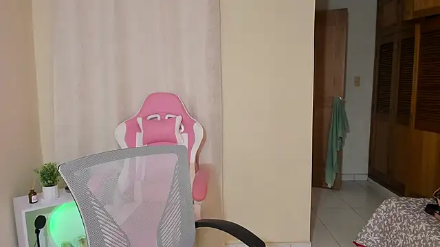 shanakendal2 online show from 02-19-25, 02:34