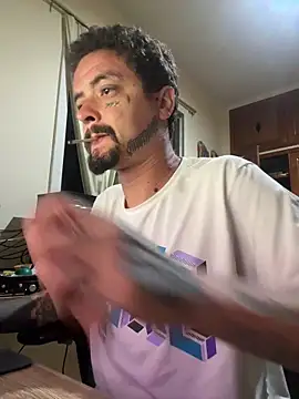 Snapshot of gboy171 chatting on 04-12-26, 10:15 gboy171 online show from 04-12-26, 10:15