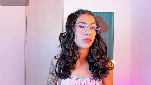 sofiaa grey  online show from 02-12-26, 04:13