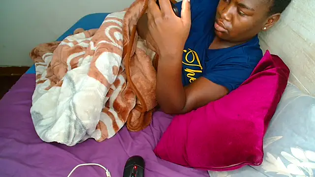 KINKYBLACKDOLL online show from 10-30-25, 11:16