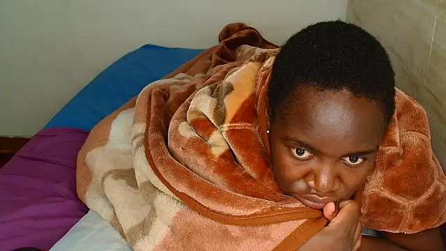 KINKYBLACKDOLL online show from 11-11-25, 05:18