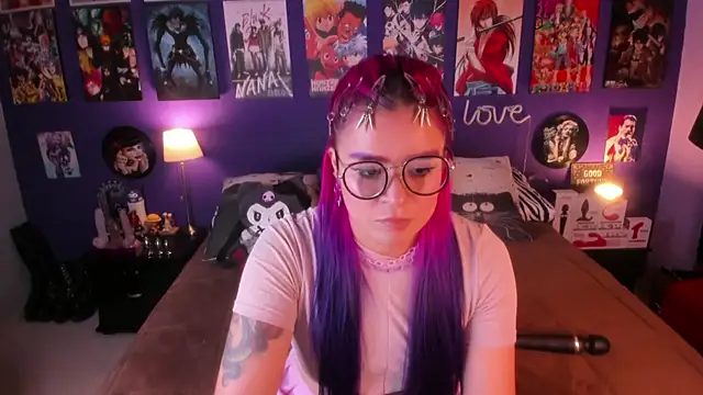 Snapshot of anne_cross chatting on 11-20-25, 09:58 anne cross online show from 11-20-25, 09:58