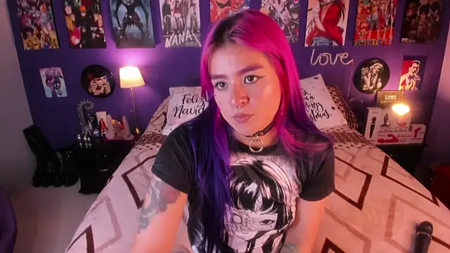 Snapshot of anne_cross chatting on 12-03-25, 11:36 anne cross online show from 12-03-25, 11:36