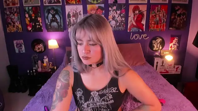 Snapshot of anne_cross chatting on 01-08-26, 02:03 anne cross online show from 01-08-26, 02:03