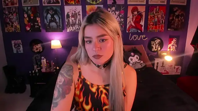 Snapshot of anne_cross chatting on 02-26-26, 01:59 anne cross online show from 02-26-26, 01:59