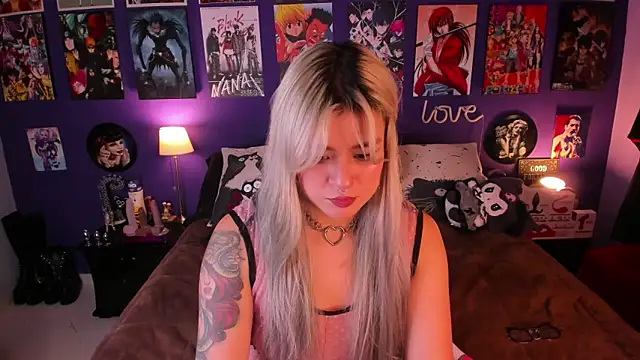 Snapshot of anne_cross chatting on 02-27-26, 03:17 anne cross online show from 02-27-26, 03:17