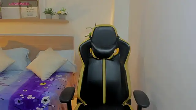 aurora rodriguez online show from 01-15-25, 12:25