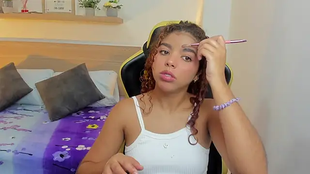 aurora rodriguez online show from 01-23-25, 12:19