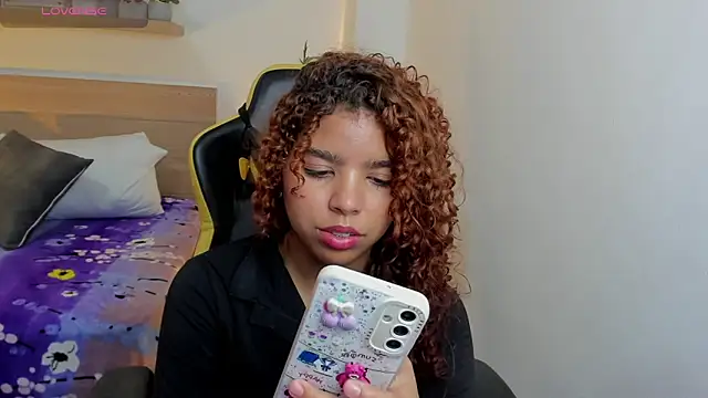 aurora rodriguez online show from 02-01-25, 03:18