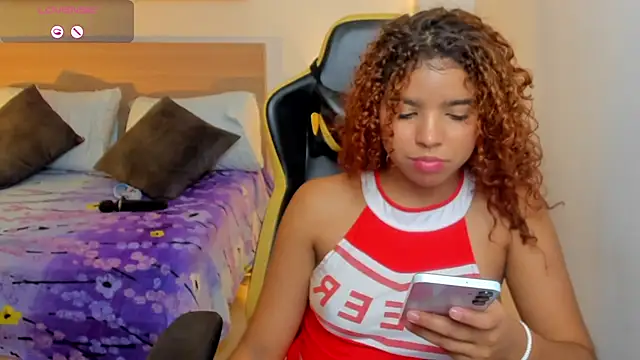 aurora rodriguez online show from 02-12-25, 03:16