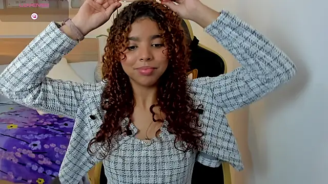 aurora rodriguez online show from 02-26-25, 06:15