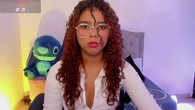 aurora rodriguez online show from 02-27-25, 01:38