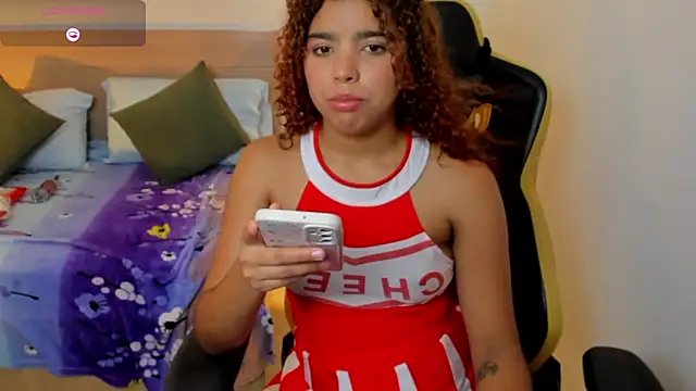 aurora rodriguez online show from 02-27-25, 03:48