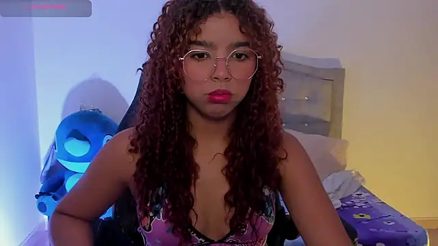 aurora rodriguez online show from 02-28-25, 02:31