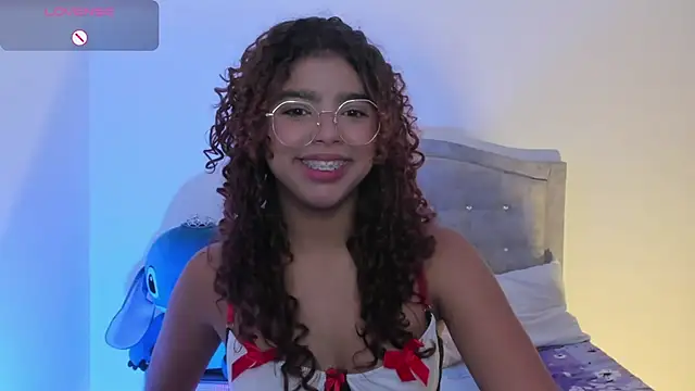 aurora rodriguez online show from 03-04-25, 07:41