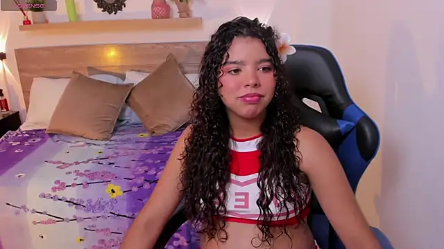 aurora rodriguez online show from 10-22-25, 12:49